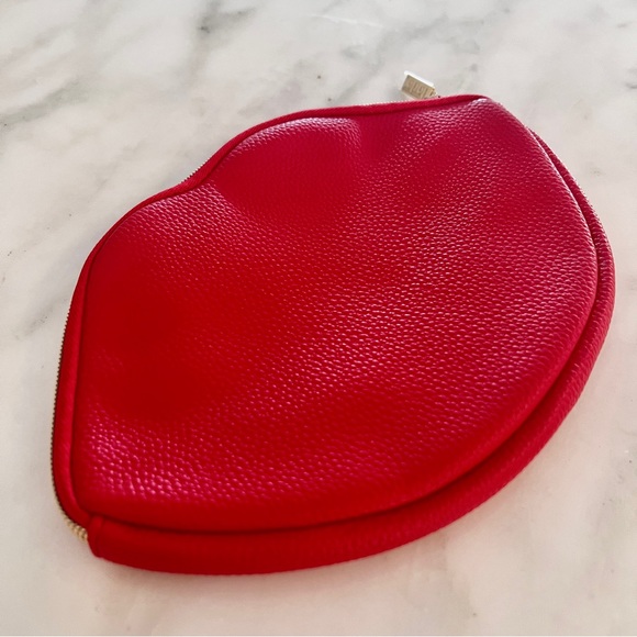 NEW in bag, TARTE “lips” Cosmetic Bag! Stocking Stuffer! 💋❤️ - Picture 5 of 9